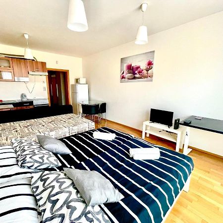 Centrum Park Apartment Prag Eksteriør billede